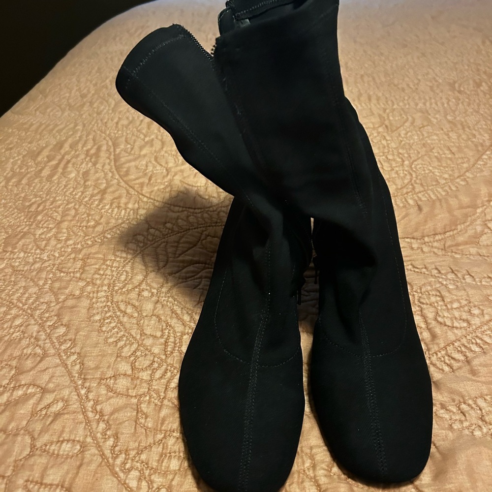 Women’s Size 11 Black Suede Boots New Without Tags